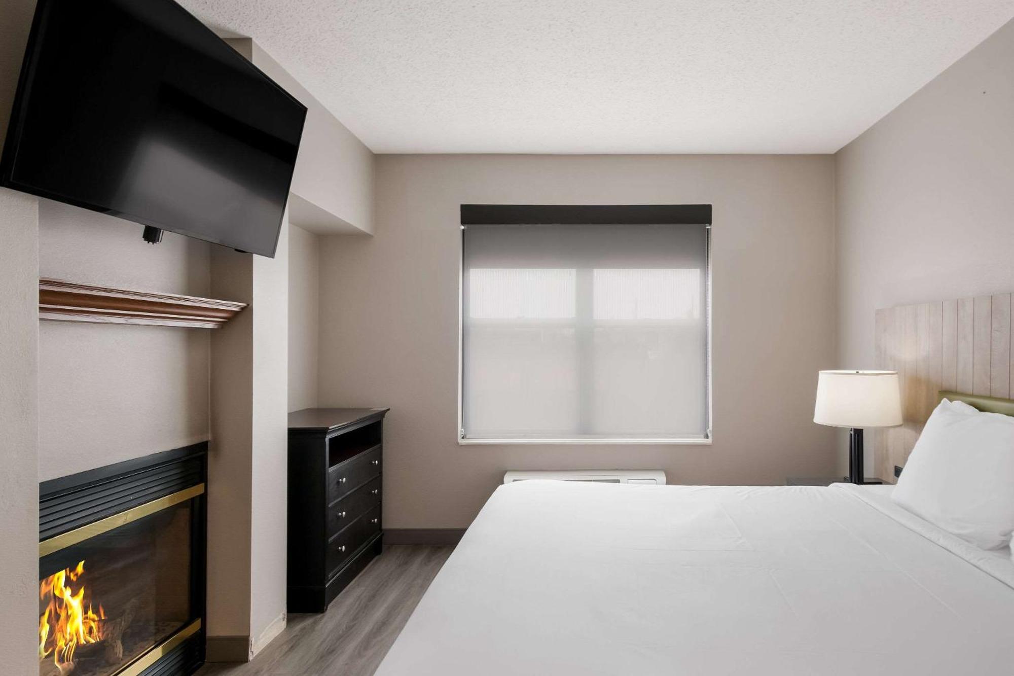 Country Inn & Suites By Radisson, Harrisburg Northeast - Hershey エクステリア 写真