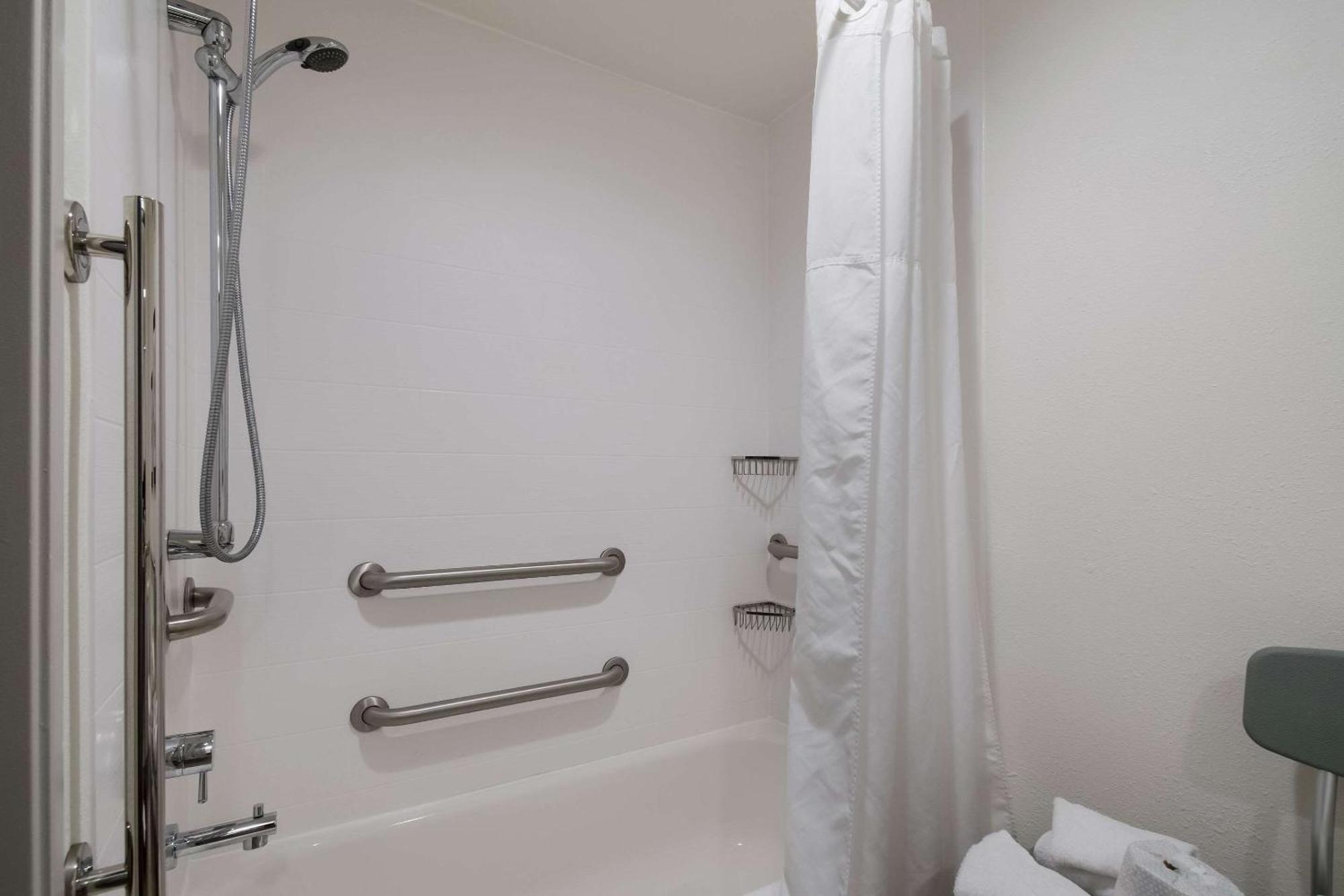 Country Inn & Suites By Radisson, Harrisburg Northeast - Hershey エクステリア 写真